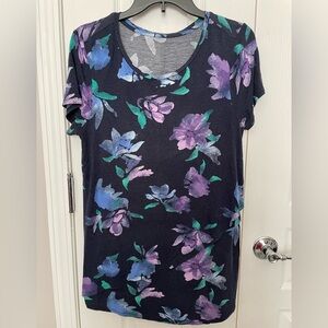 5 for $10🟢 a:glow Navy Maternity T-Shirt. Size M. GUC. Nursing Compatible.